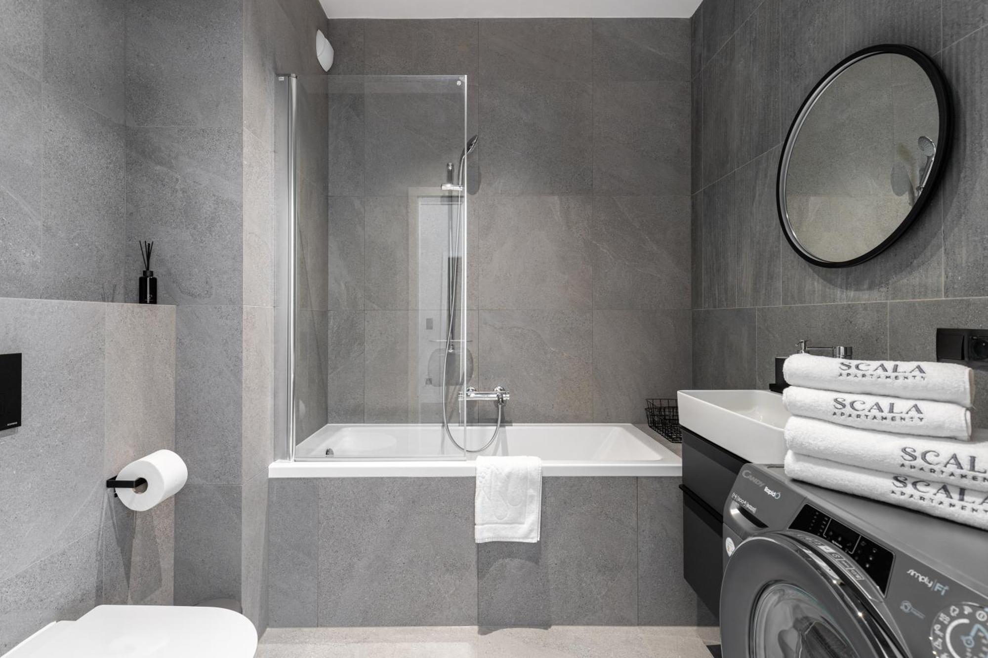 Scala City Center Apartments With Parking By Lion Apartments Gdansk Dış mekan fotoğraf
